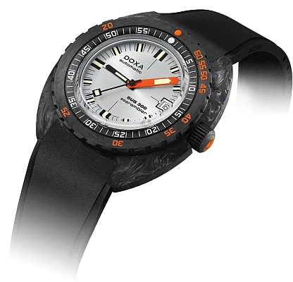 Doxa SUB 300 Carbon Searambler Diver COSC Chronometer 822.70.021.20