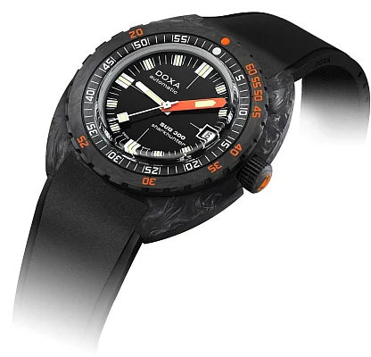 Doxa SUB 300 Carbon Sharkhunter Diver COSC Chronometer 822.70.101.20