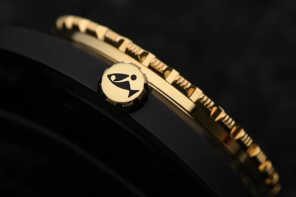 Doxa SUB 300 Beta Sharkhunter Diver COSC Chronometer Ceramic and 18k Gold Bezel 830.20.101.20