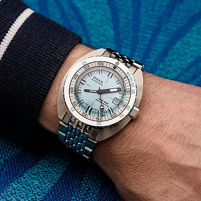 Doxa SUB 300 Searambler Diver COSC Chronometer 821.10.021.10