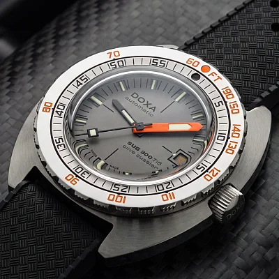 Doxa SUB 300 Ti5 Clive Cussler 823.50.121.20-SE14