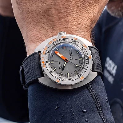 Doxa SUB 300 Ti5 Clive Cussler 823.50.121.20-SE14