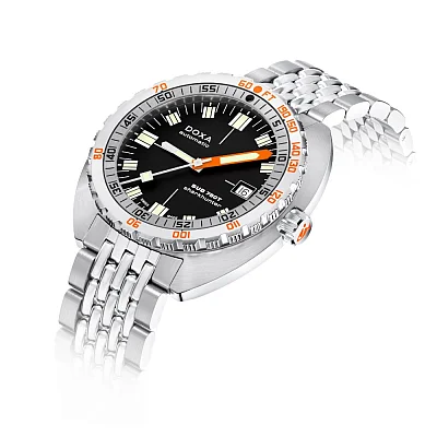 Doxa SUB 750T Sharkhunter Diver 825.10.101.10