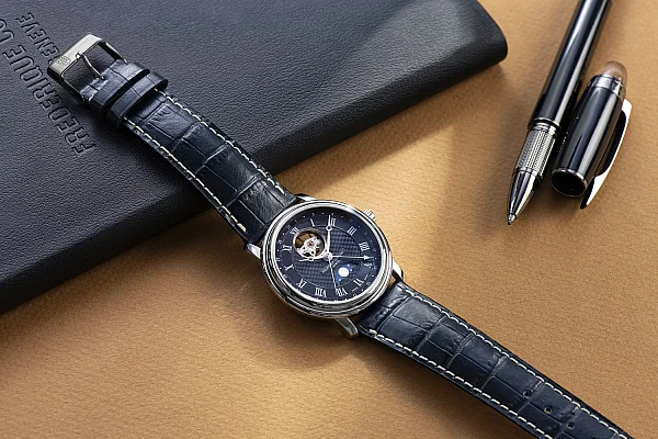 Frederique Constant Classics Moonphase FC-335MCNW4P26