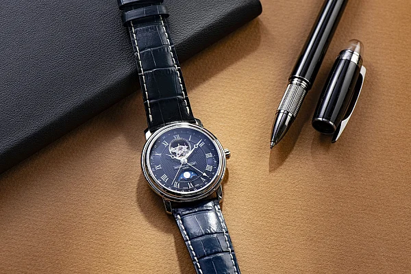 Frederique Constant Classics Moonphase FC-335MCNW4P26