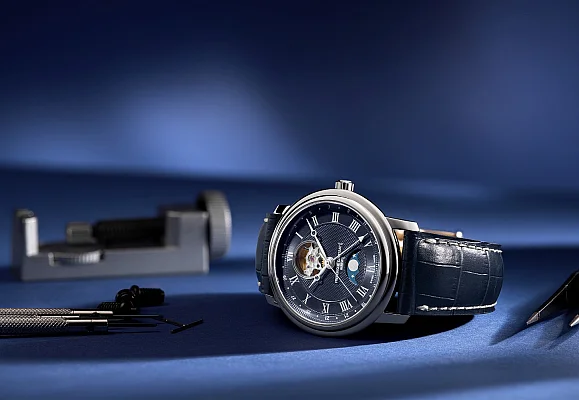 Frederique Constant Classics Moonphase FC-335MCNW4P26