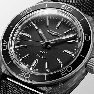 Longines Ultra-Chron COSC Carbon L2.839.4.52.2