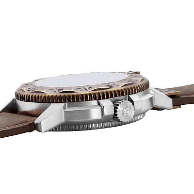 Luminox Adventure Watch Leather Strap XL.1301.LG