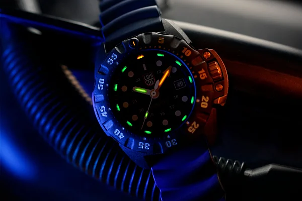 Luminox Deep Dive 1550 Series XS.1553
