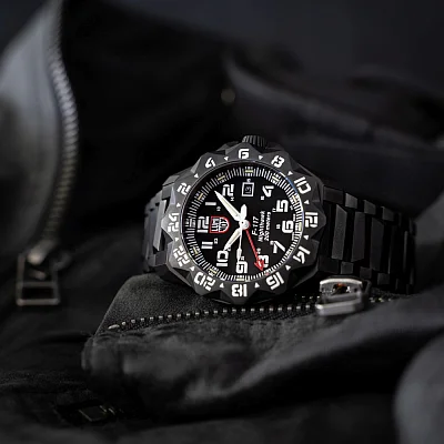 Luminox F-117 Nighthawk GMT 6400 Series XA.6422