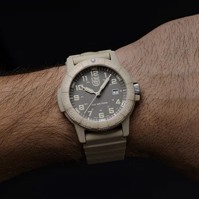 Luminox Leatherback Sea Turtle Giant 0320 Series Desert Sand XS.0326