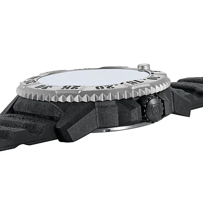Luminox MIL-SPEC 3350 Series Titanium XL.3351.2