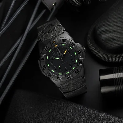 Luminox Original Navy SEAL 3550 Series Diver Watch Blackout XS.3551.BO