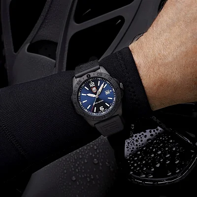 Luminox Pacific Diver 44mm Black PVD Blue Dial XS.3123.B
