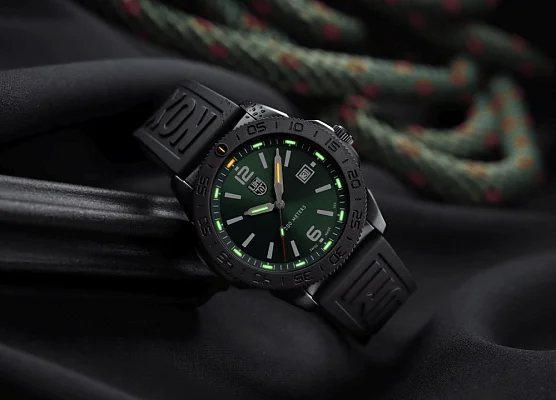 Luminox Pacific Diver 44mm Black PVD Green Dial XS.3137.B