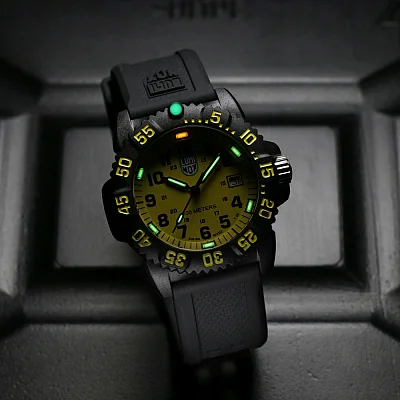 Luminox G Sea Lion 37mm 2070 Series X2.2075