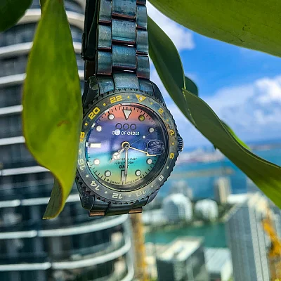 OUT OF ORDER Swiss GMT Miami Quartz OOO.001-19.MI