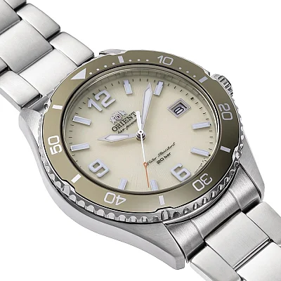 Orient Orient Gent Quartz Solar Mako RA-WJ0003S10B