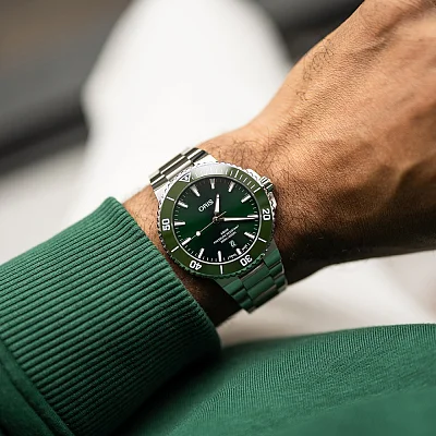 Oris Aquis III Date 43mm 01 733 7789 4157-07 8 23 04PEB