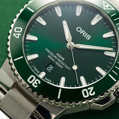 Oris Aquis III Date 43mm 01 733 7789 4157-07 8 23 04PEB