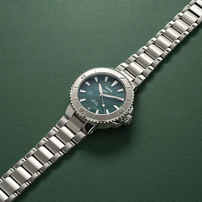 Oris Aquis Lady Date Relief x Bracenet 01 733 7770 4137-07 8 18 05P