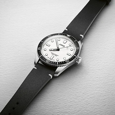 Oris Divers Sixty-Five Social Club Warsaw 01 733 7707 4051 OSC-WAW-Set