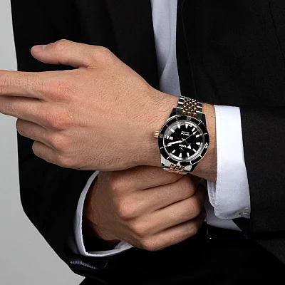 Rado Captain Cook Gent Automatic 42mm Yellow Gold R32138153