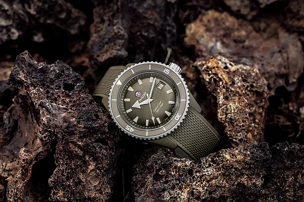 Rado Captain Cook High-Tech Ceramic Diver Gent Automatic 43mm R32130318