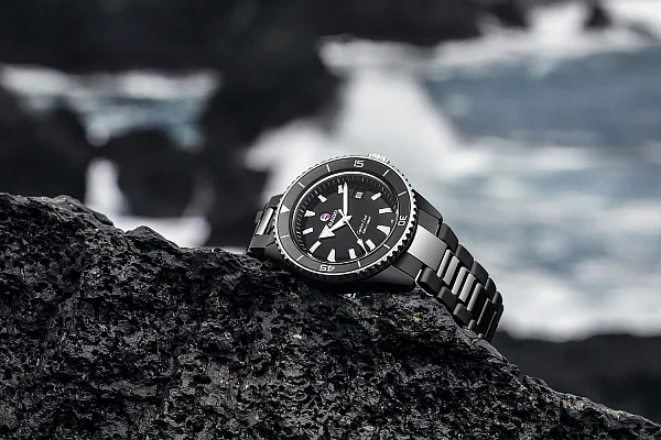 Rado Captain Cook High-Tech Ceramic Diver Gent Automatic 43mm R32129152