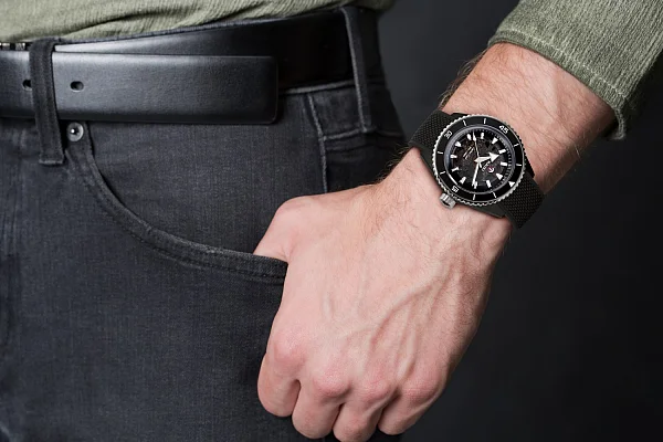 Rado Captain Cook High-Tech Ceramic Diver Gent Automatic 43mm Skeleton Black R32127156