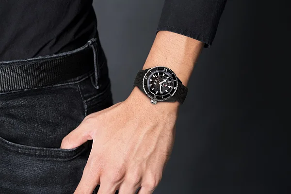 Rado Captain Cook High-Tech Ceramic Diver Gent Automatic 43mm Skeleton Black R32127156