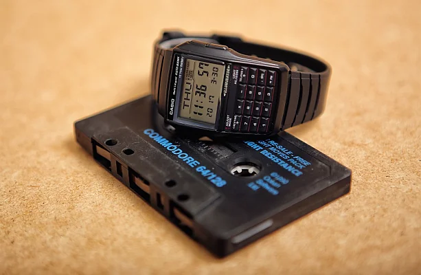 Casio Vintage Oldschool Data Bank DBC-32-1AES