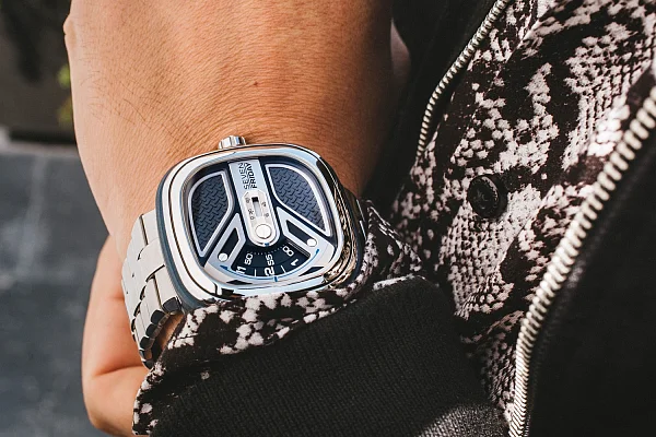SEVENFRIDAY M1B/01M URBAN EXPLORER Automatic SF-M1B/01M