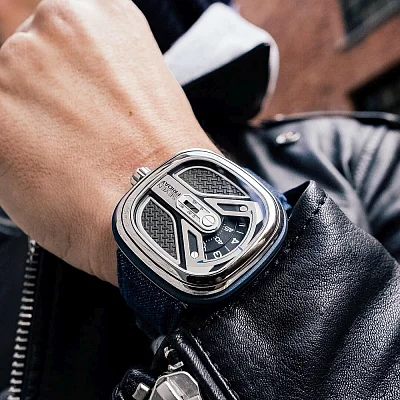 SEVENFRIDAY M1B/01 URBAN EXPLORER Automatic SF-M1B/01