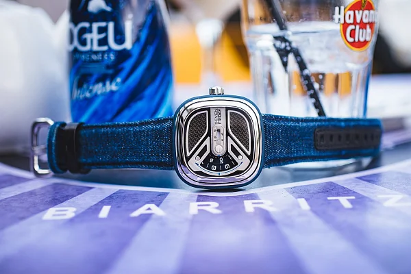 SEVENFRIDAY M1B/01 URBAN EXPLORER Automatic SF-M1B/01