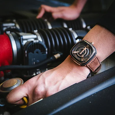 SEVENFRIDAY M2/02 Automatic SF-M2/02