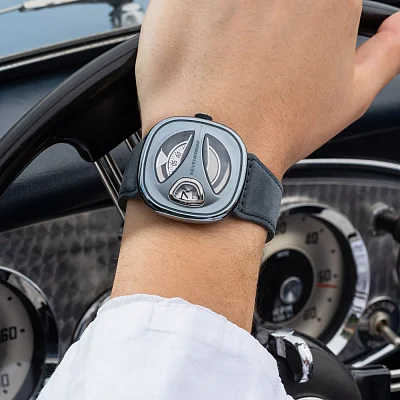 SEVENFRIDAY ME3/01 Automatic SF-ME3/01
