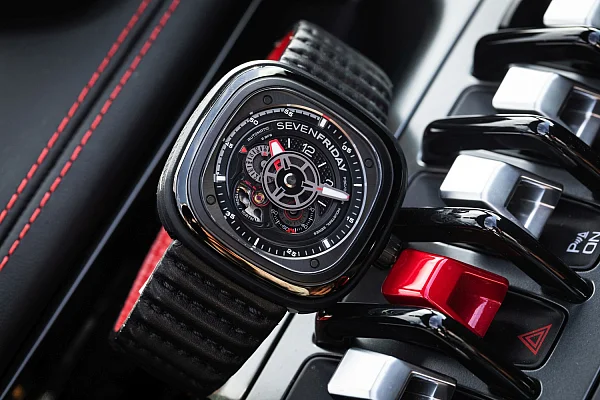 SEVENFRIDAY P3C/06 RACER II Automatic SF-P3C/06