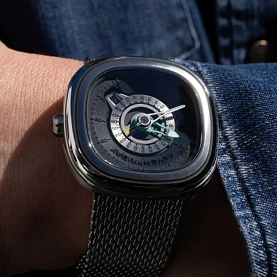 SEVENFRIDAY PE1/01M Mean Time GMT Automatic Mesh SF-PG1/01M