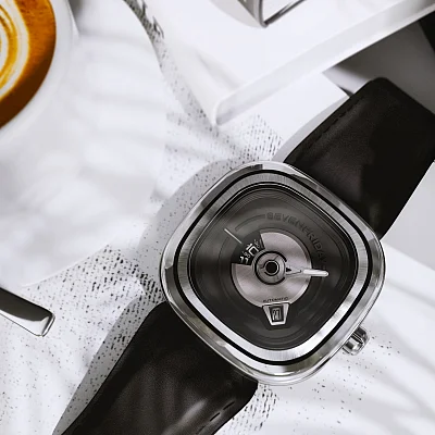 SEVENFRIDAY PE1/01 Automatic SF-PE1/01