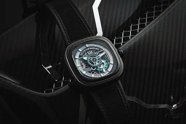 SEVENFRIDAY PS3/01 JADE CARBON Automatic Limited Edition SF-PS3/01
