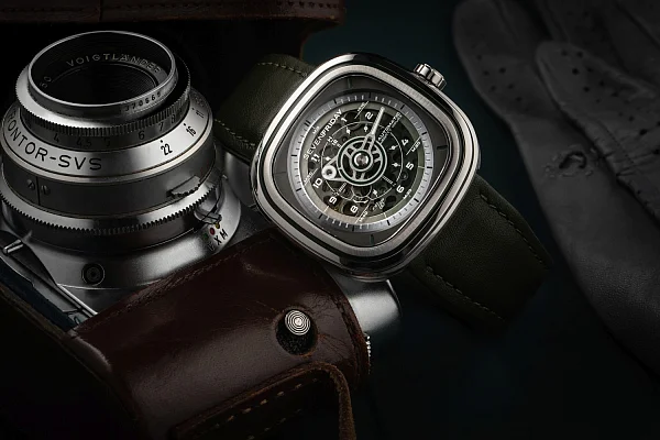 SEVENFRIDAY T1/06 GREEN T Automatic SF-T1/06
