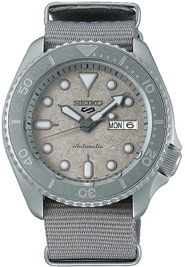 Seiko 5 Sports Automatic 42mm Street Style Grey-Out SRPG61K1