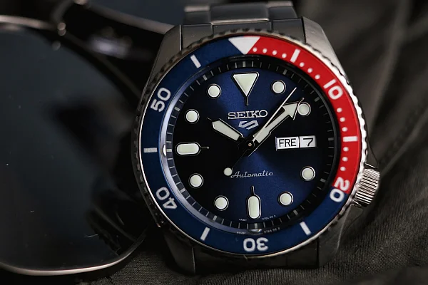 Seiko 5 Sports Automatic 42mm Pepsi SRPD53K1