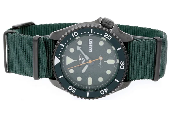 Seiko 5 Sports Automatic 42mm Sense Style Grey PVD NATO Avocado SRPD77K1
