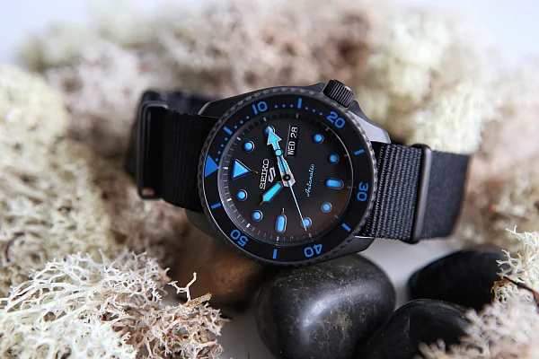 Seiko 5 Sports Automatic 42mm Street Style Black PVD NATO SRPD81K1
