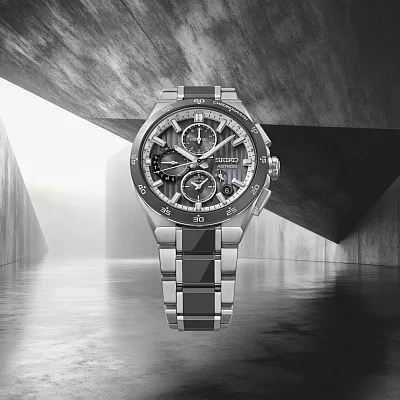 Seiko Astron GPS Solar GMT Seiko Titanium Ceramic Insert HAB007J1