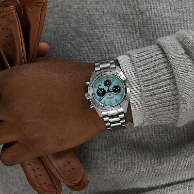 Seiko Prospex Land Speedtimer 39mm Solar Chrono Ice Blue Limited Edition Set SSC937P1