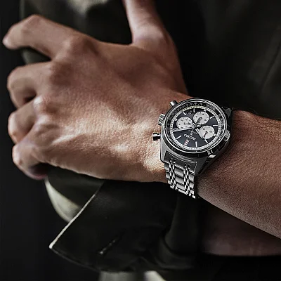 Seiko Prospex Land Speedtimer 42mm Automatic Chrono Reverse-Panda Dial SRQ053J1