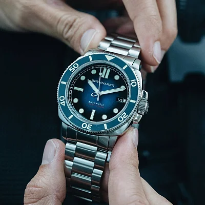 Spinnaker Hull Diver Liberty Blue Automatic Date Ceramic SP-5088-22